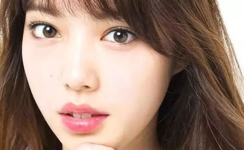 怎么样涂粉底液才能不卡粉 82d7c196b7b641aabf55851ff379b9a7.jpeg