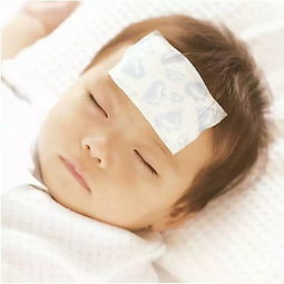                     孩子贴上退热贴，多久可以见效？退烧贴可以贴哪些部位？