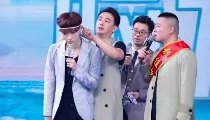 极限挑战综艺张艺兴和女嘉宾 98e2cee51c9b44f1b765df5790bed965.jpeg