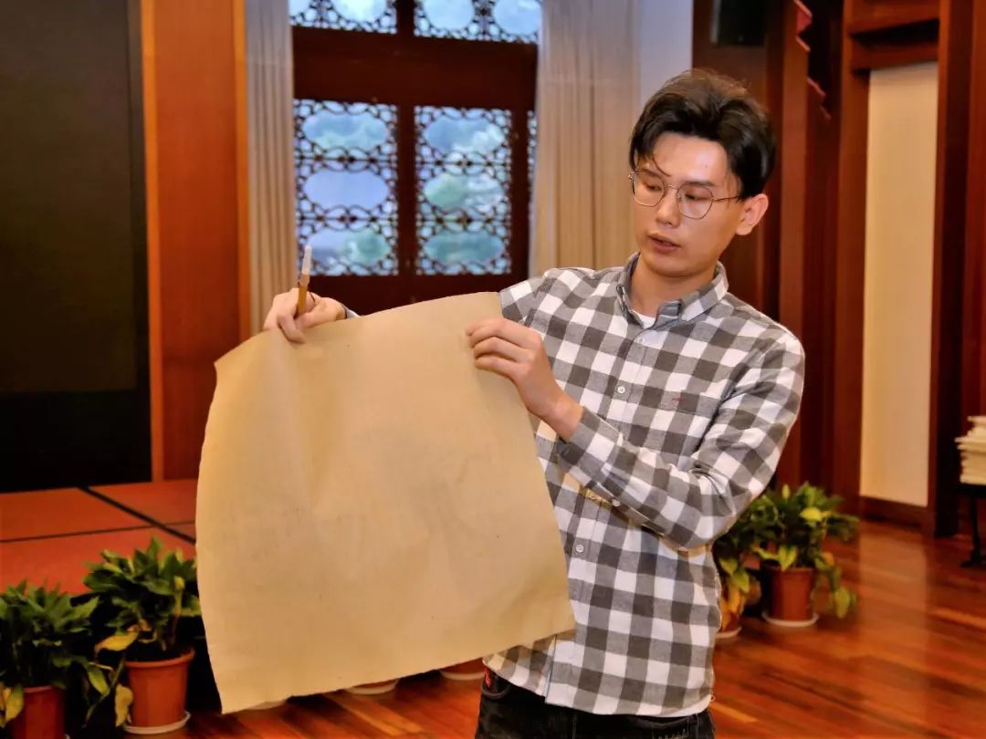 杭州灵隐寺开办僧人毛笔书法培训班