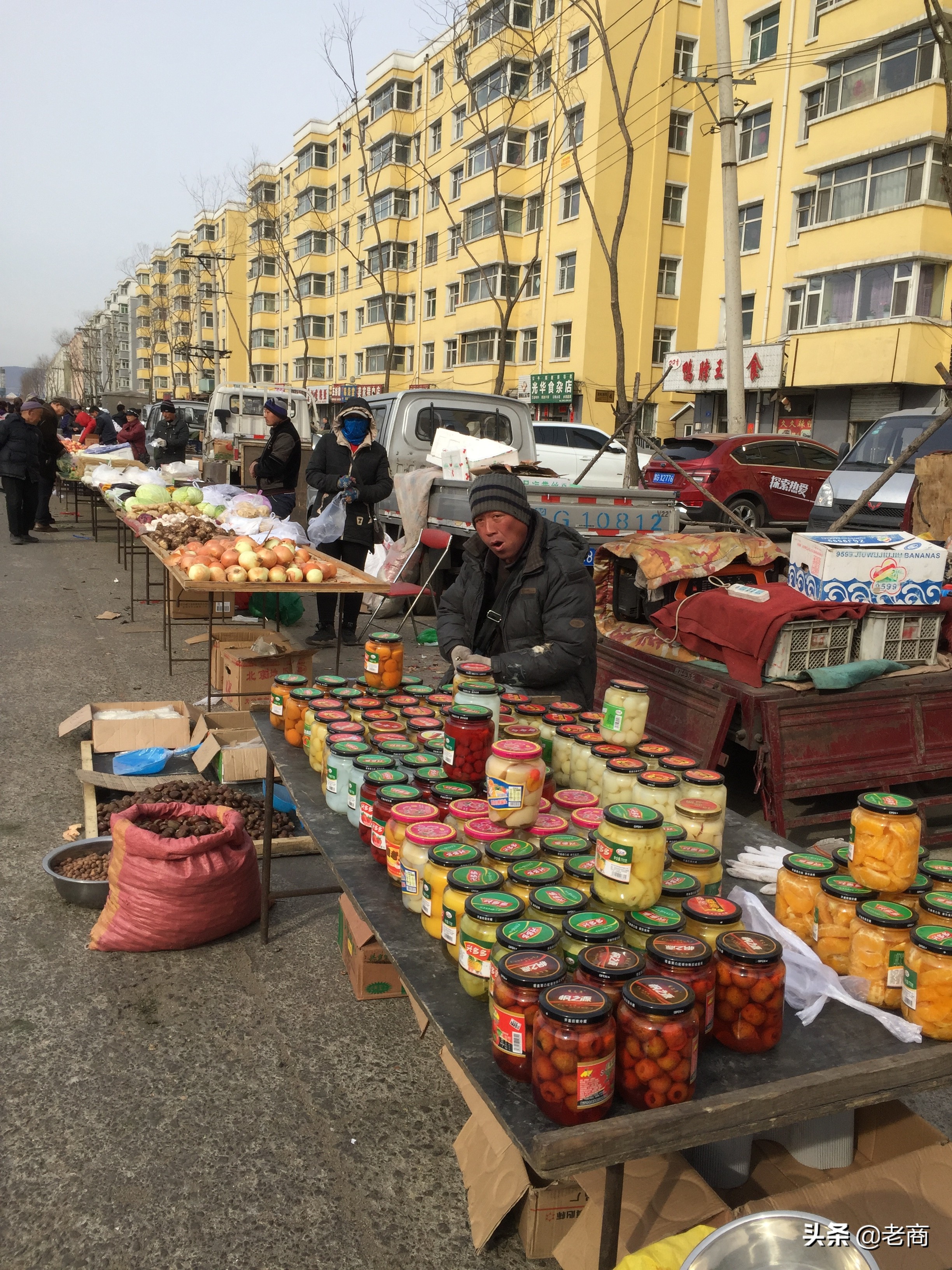 东北边陲小城生活上早市溜达一圈捡点便宜再去包子铺来顿早饭