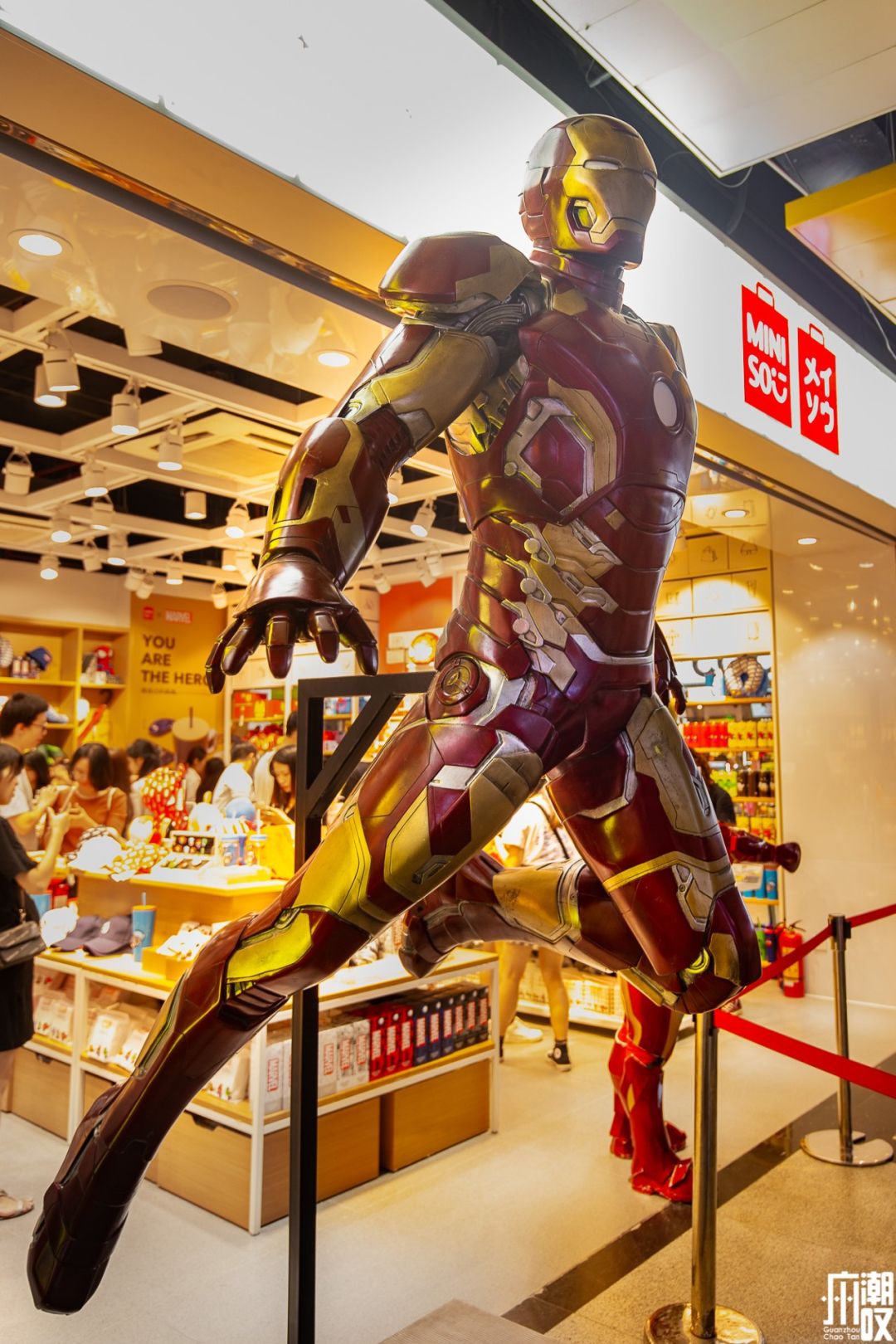 广州首家漫威黑金店来了!700款联名商品,10元