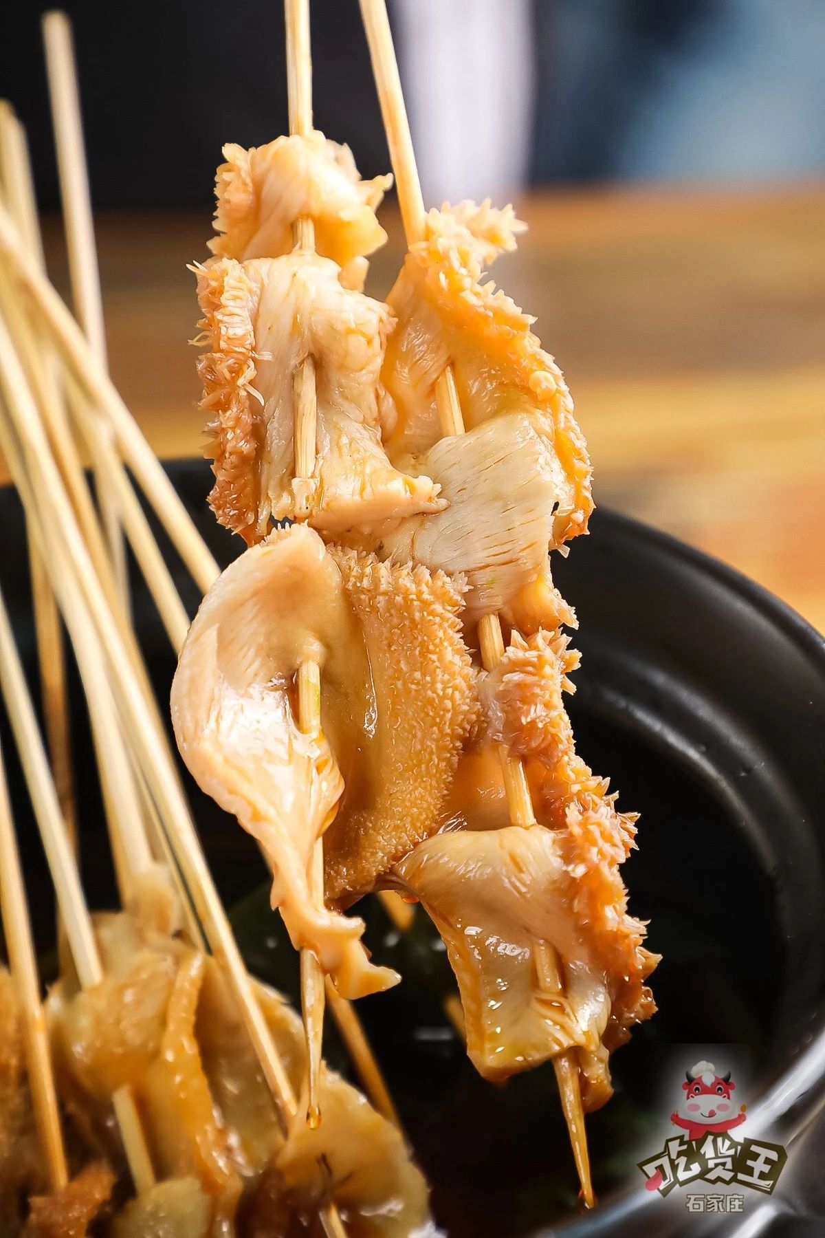 6.8折还送生蚝!破烂黑巷飘出神秘香气!让无数吃