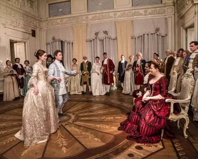 比张雨绮彪悍，被不育老公骗婚，毒死老公称帝又找了23个情人…