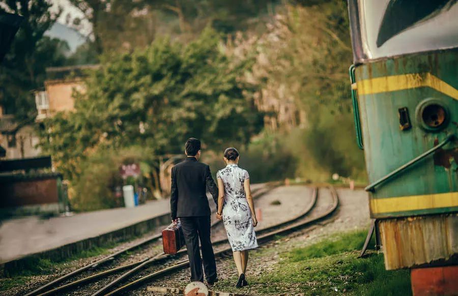 什么叫做夫妻什么叫不离不弃 e0a2cf4527b44a39847f072c661cac33.jpeg