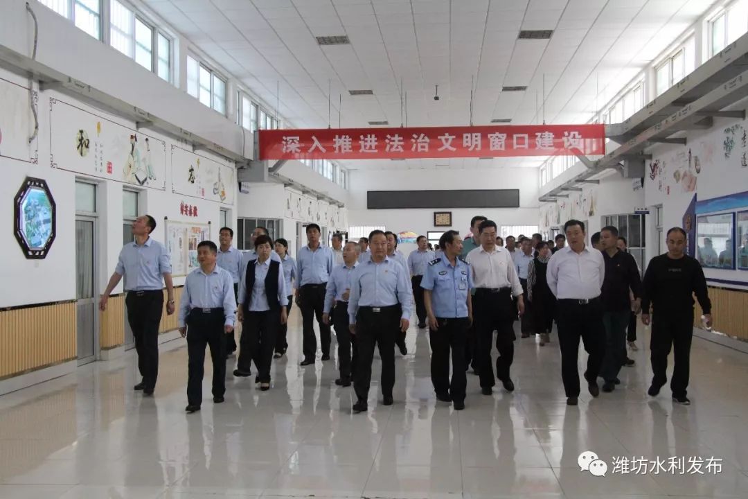 警示教育零距离高密市水利局组织党员干部到看守所参观学习