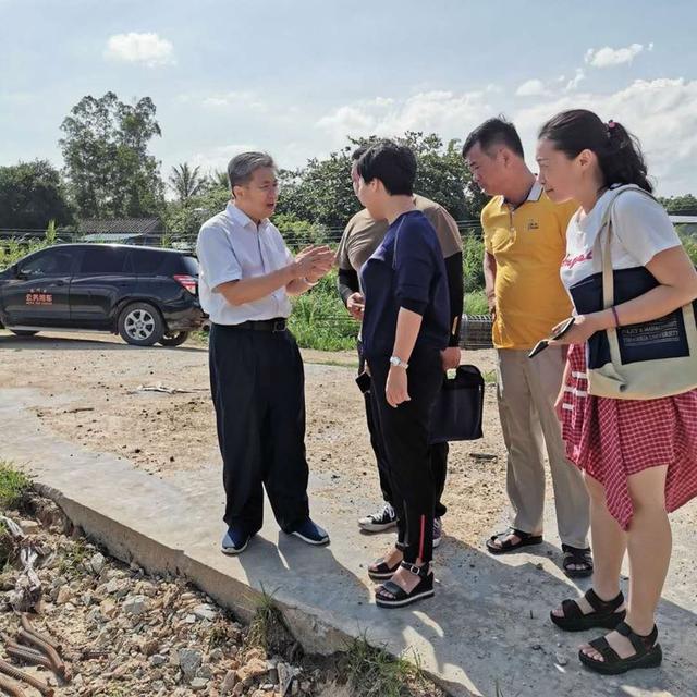 儋州市人大常委会副主任市级河长王安仍巡查尧龙河