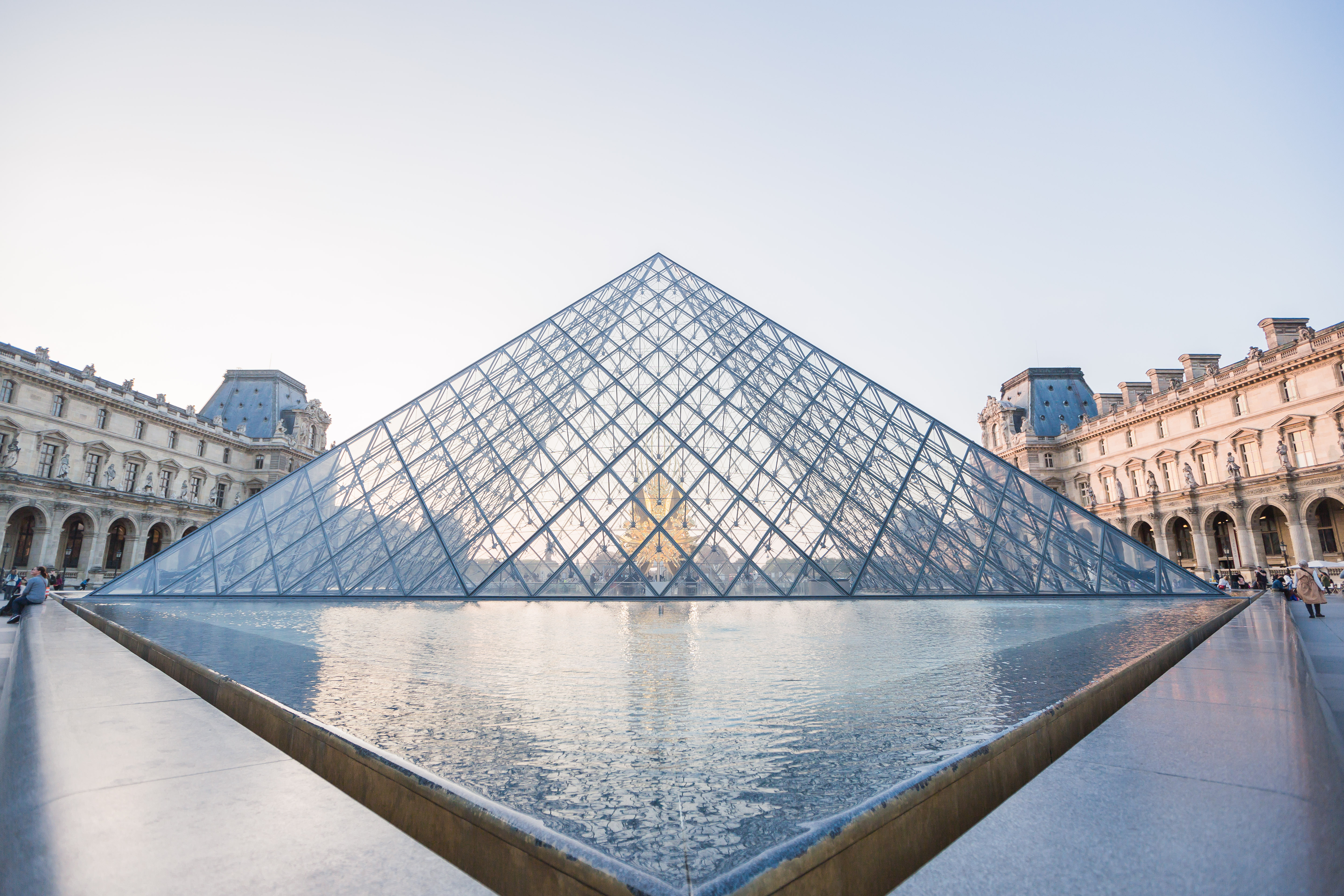 原创贝聿铭建筑生涯中最曲折的设计,落成前饱受争议,如今是巴黎地标