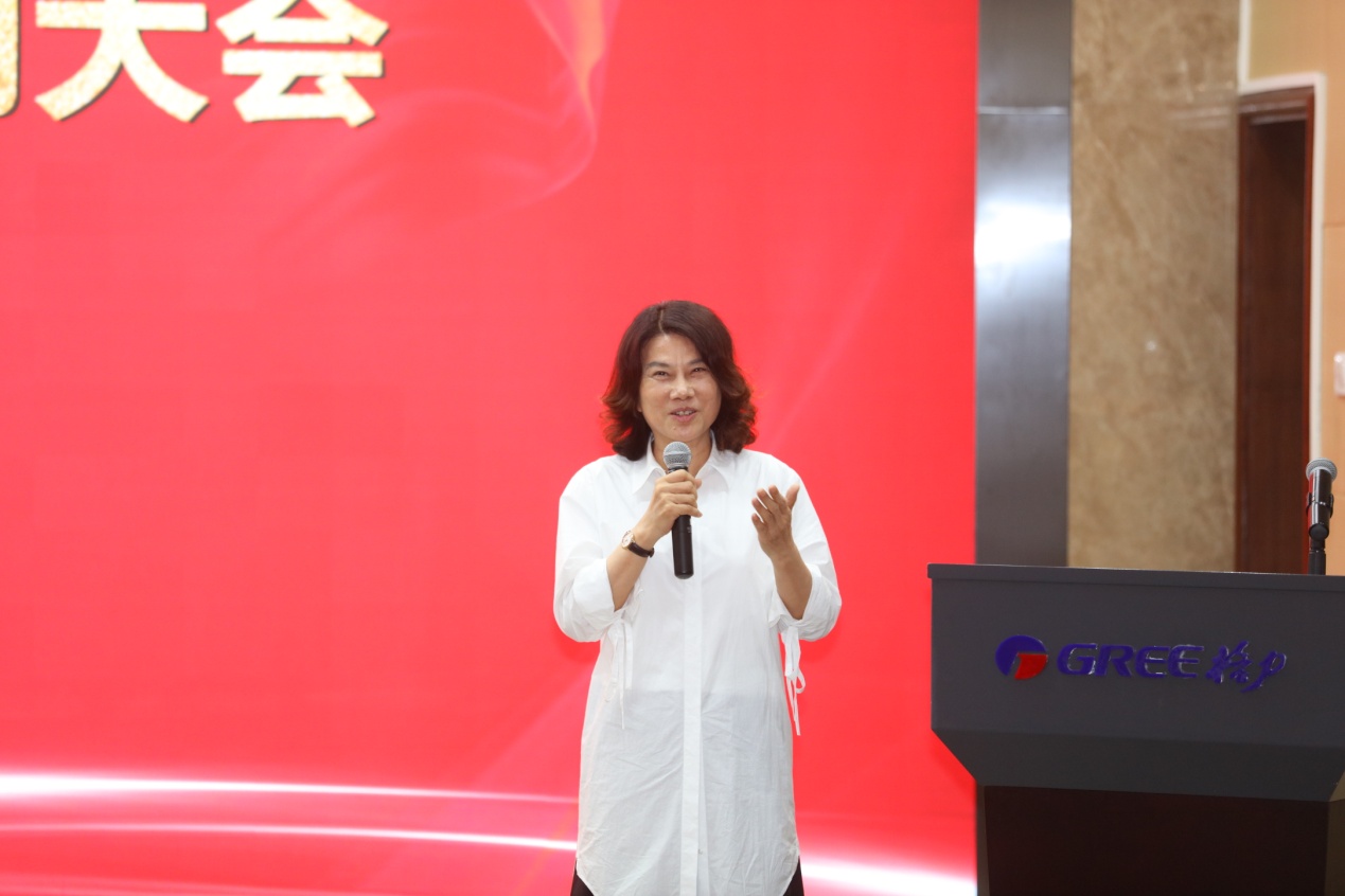 尊崇和厚待人才是优秀企业的品格 盈丰娱乐场平台