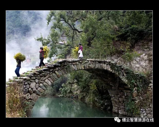 石头屋优惠政策:免费岩下石头村(aaa级)石头桥仁岸翻板坝优惠政策:免