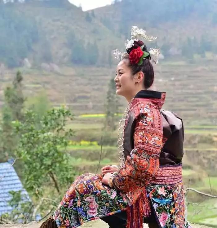 贵州施洞苗族破线绣解读