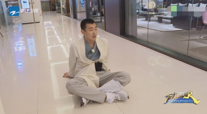 《奔跑吧》王彦霖立天才人设?智取撕名牌,网友:看到陈赫的影子 1xbet在线体育