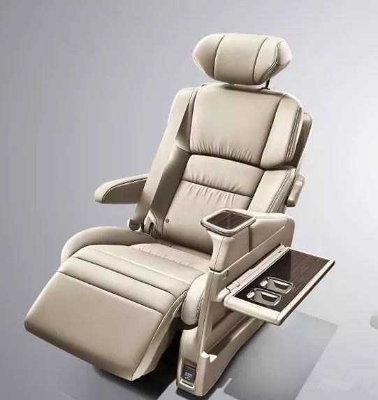 赛那配置航空座椅 3309773f280f48dba9771466168f4cbb.jpeg