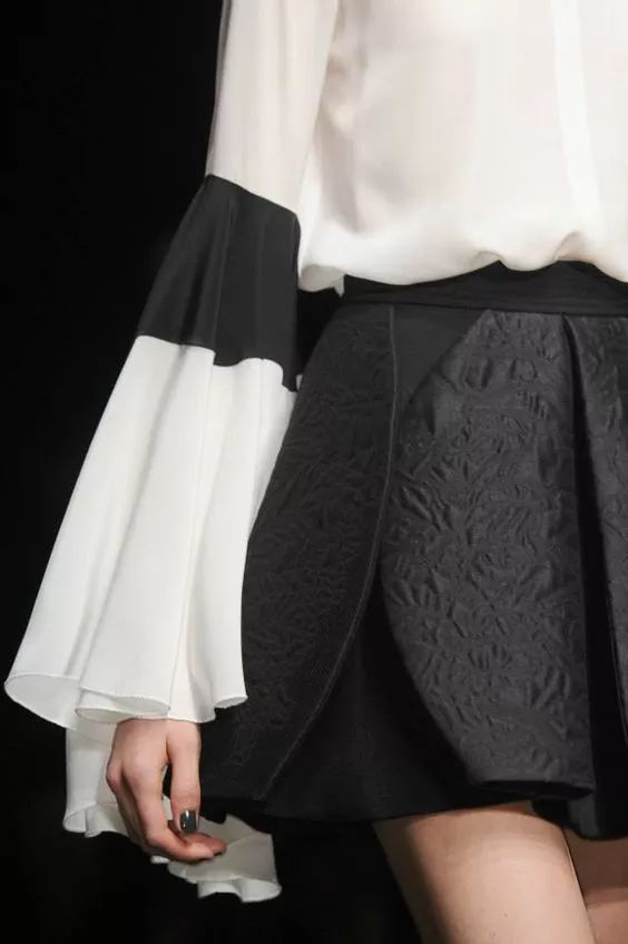 给设计师一个袖子能玩出150例服装袖子设计