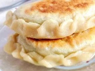 韭菜盒子的美味做法,金黄酥脆、韭香脆嫩! 注册兴发娱乐网址
