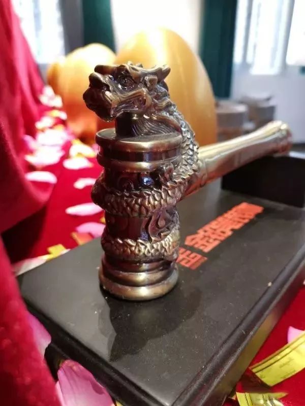 怎么拥有第一桶金 7086e744e24f4e2fa59c421c15cc8715.jpeg