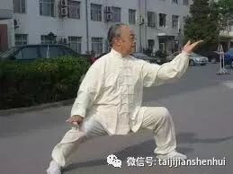 马虹:打拳先培根 在线看片av免费观看