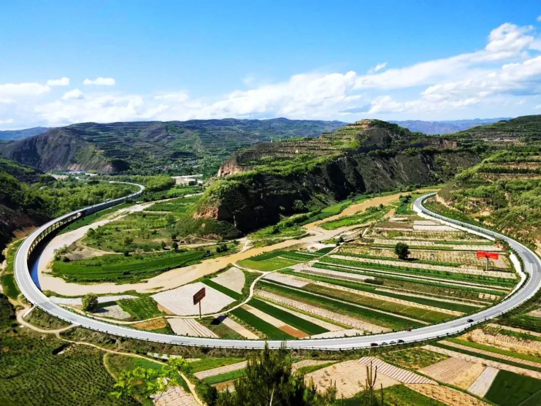 航拍礼县 | 秦第一大陵园--礼县大堡子山秦西垂陵园