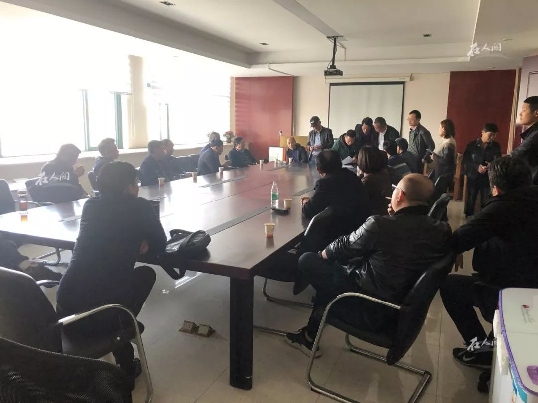 2019年2月,数十位供应商到达能集团找王银达催欠款