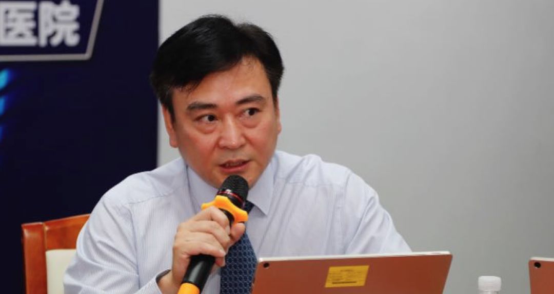 昨日晚8点,广州市妇女儿童医疗中心携手南都健康大讲堂共同举办了""