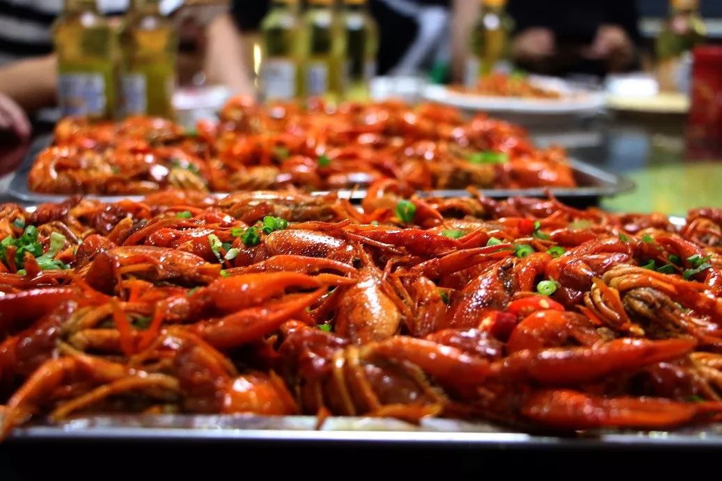 这个夏天小龙虾和你很配哦!