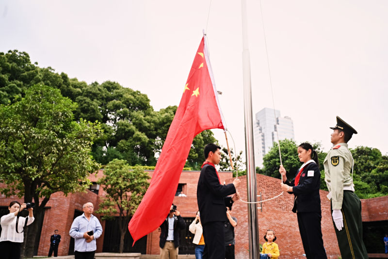 “凯旋浦江-再铸辉煌”诗文诵读会在中共四大纪念馆举行