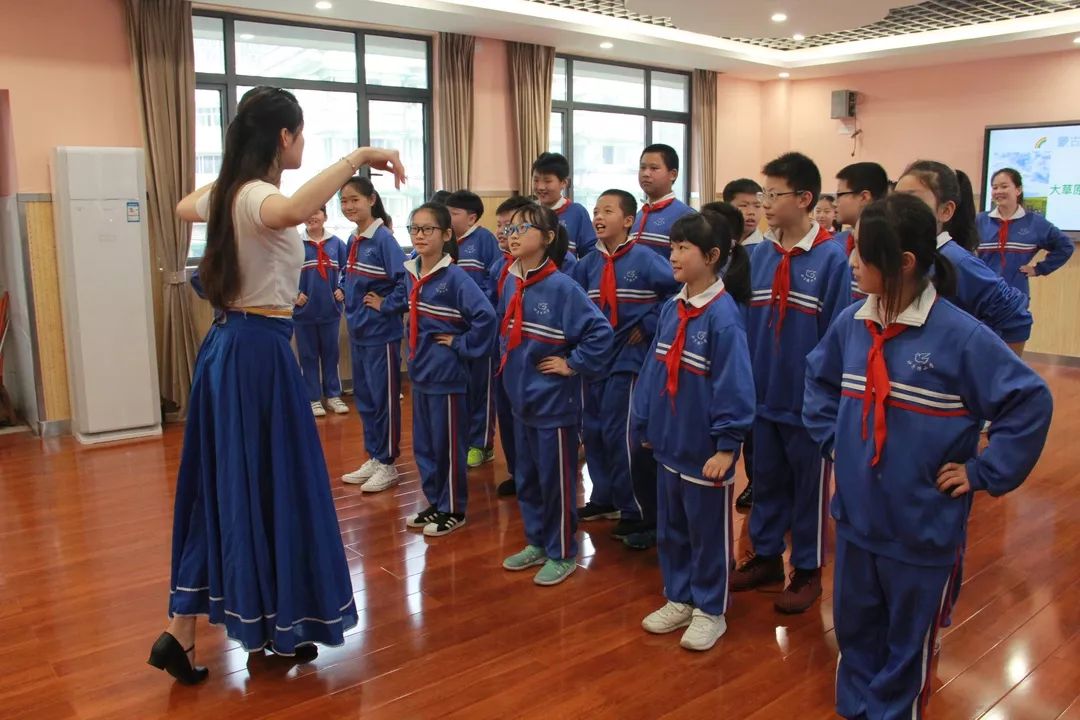 【校园动态】在见习中思考 在实践中成长——砂子塘小学第六都校区