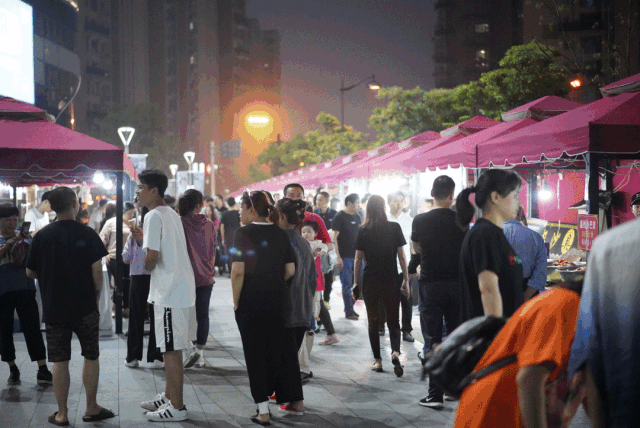 梦幻浪漫的紫藤花长廊,挂上属于你的祝福风铃!这个520