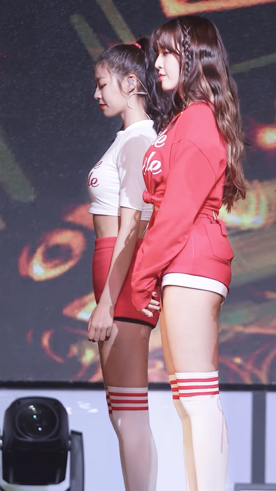 1/ 12 金雪炫(,kim seol hyun),1995年1月3日出生于韩国首尔市,女