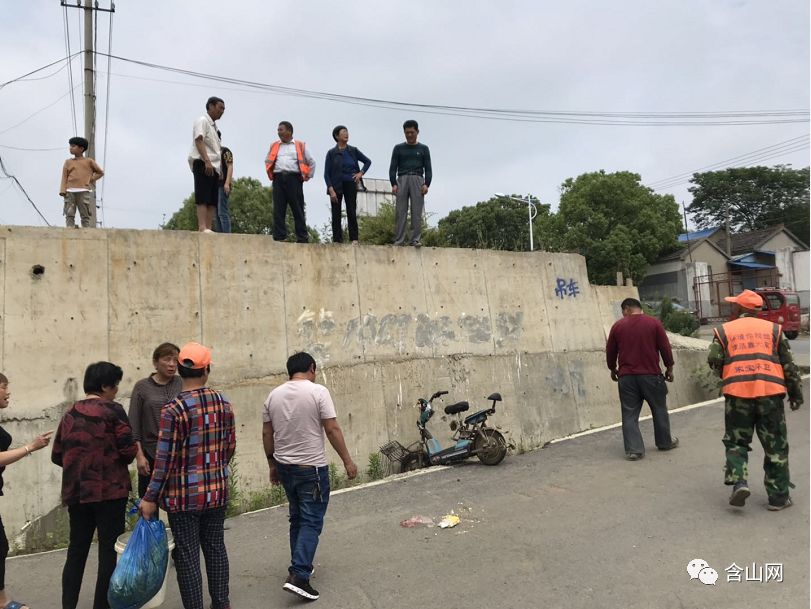 铜闸路口女子遇车祸,恰逢医生民警下乡和执勤,顺道送医!_含山