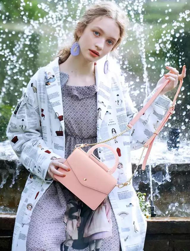 Shoulder Bags