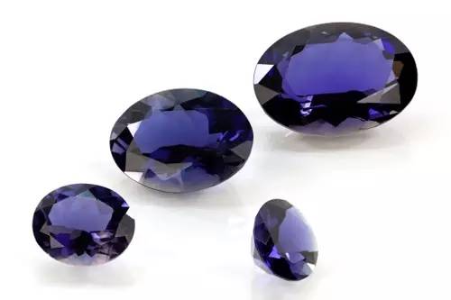 锆石砂是什么颜色 2defa002bfcf4bf8991e0b394ae784d5.jpeg