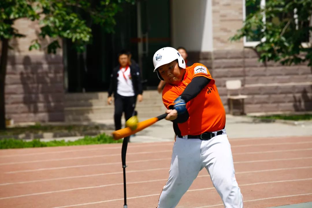 花家地实验小学校级棒球赛圆满落幕全校师生近距离感受棒球魅力