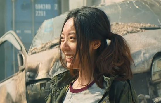 新喜剧之王女主真的丑吗看到生活照后才知道什么叫判若两人