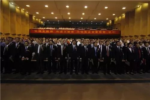 如东这些企业有你认识的吗?第二届如东企业“金牛奖”,他们搬走了37只纯金金牛! 亿万先生App