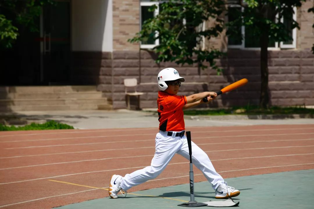 花家地实验小学校级棒球赛圆满落幕全校师生近距离感受棒球魅力