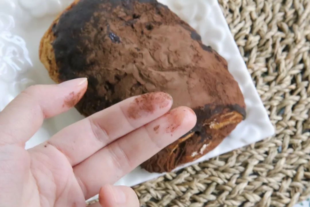 明明吃完一脸狼狈,还心甘情愿吃下这些"脏"东西!