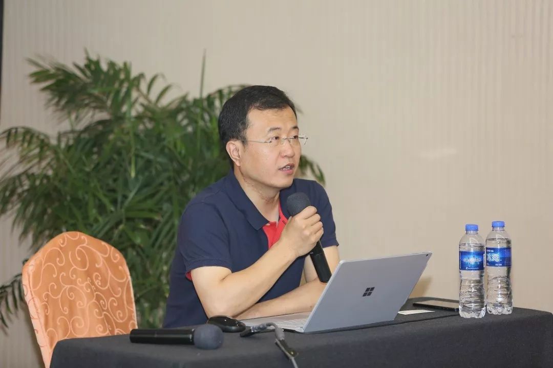 2019年经济师论坛_...区域经济50人论坛 2019年会在京召开(2)