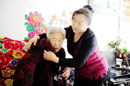 人物| 王宏莲: 爱,让偏瘫婆婆站起来_河北