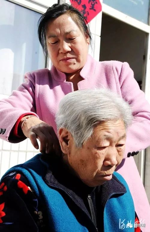 人物| 王宏莲: 爱,让偏瘫婆婆站起来_河北