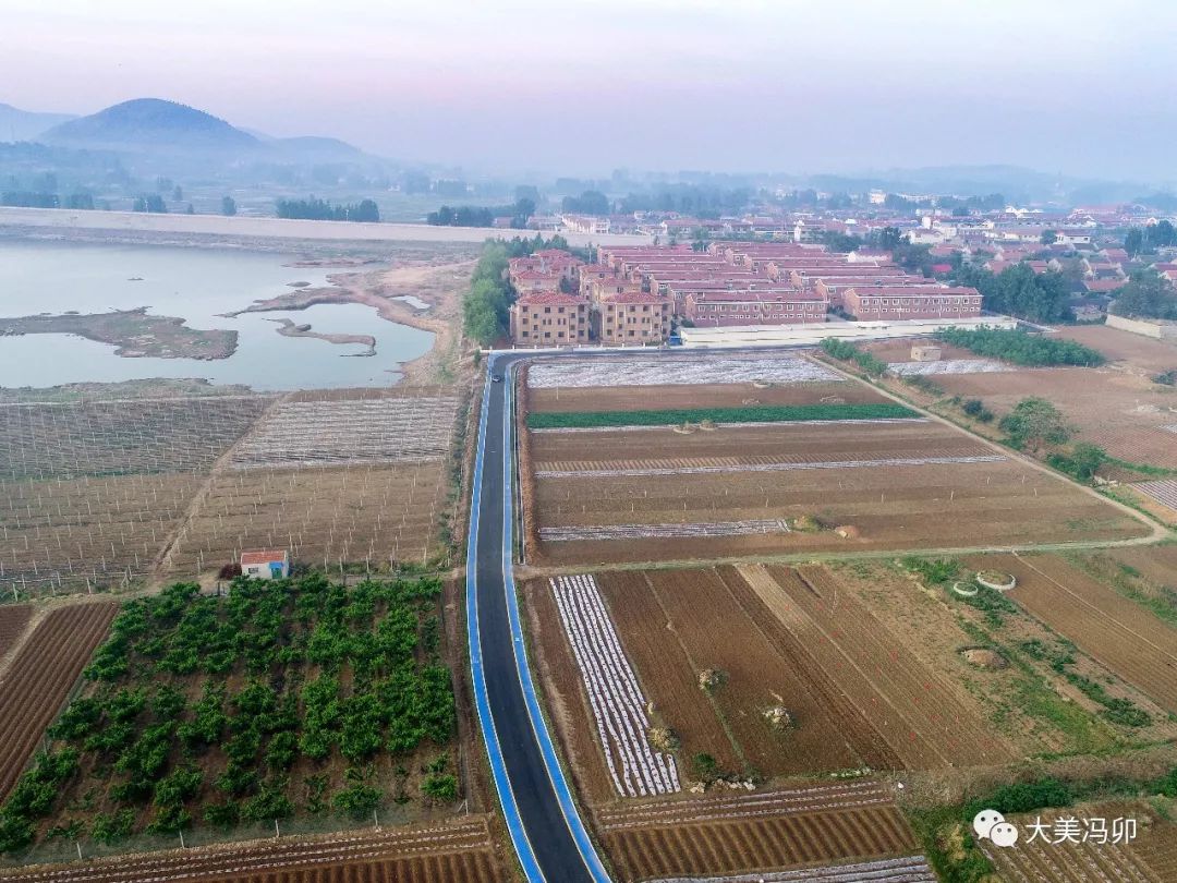 岩马湖音乐公路,汽车行驶在上面会发出《歌唱祖国》的优美旋律