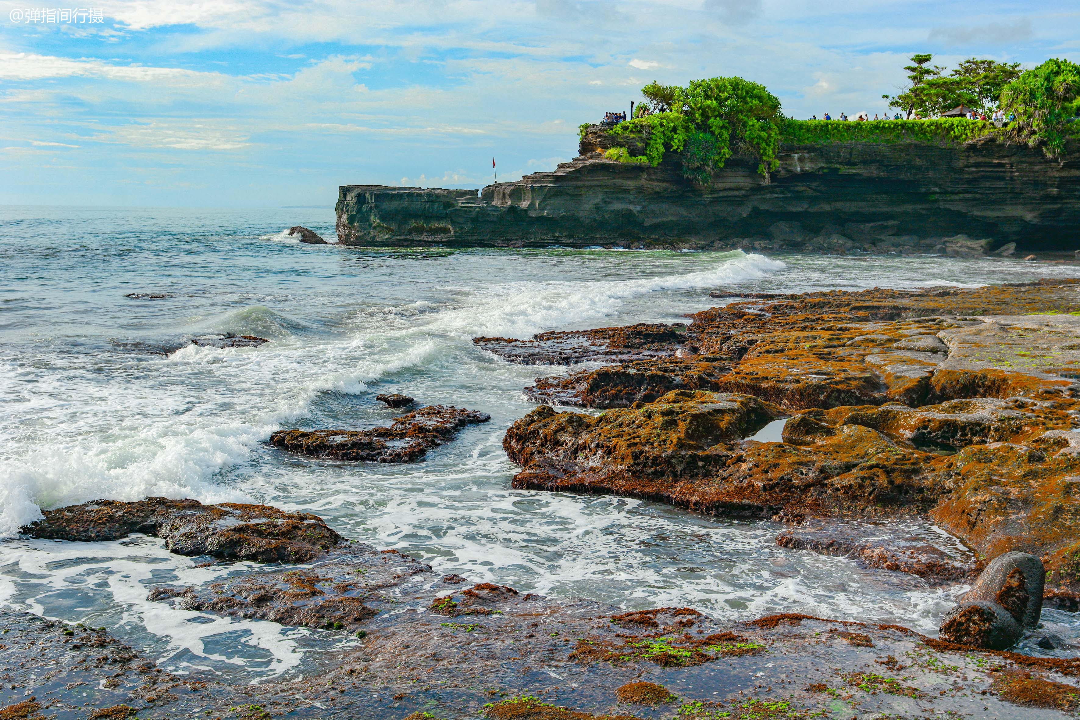 原創
            巴厘島最美廟宇，地處海邊巖石上，漲潮時成孤島，退潮後才能祭拜 旅遊 第10張