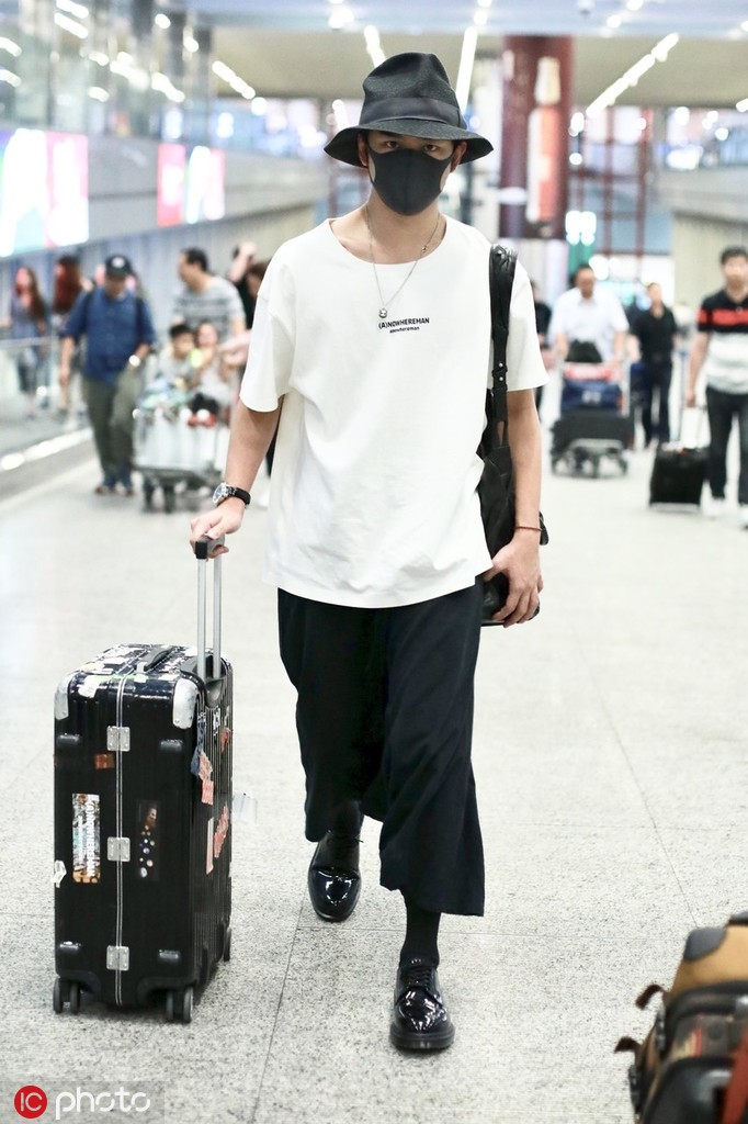 想把陈柏霖这套街拍look全套复制给男友!