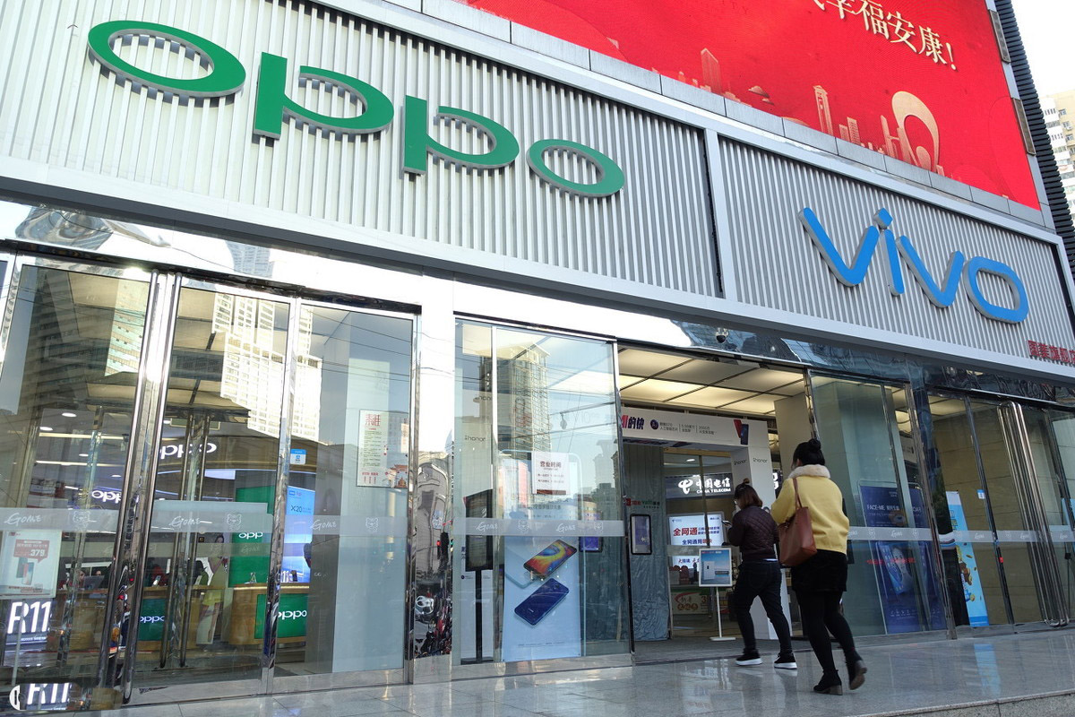 女生怎么挑选手机,oppo和vivo手机哪个比较好?