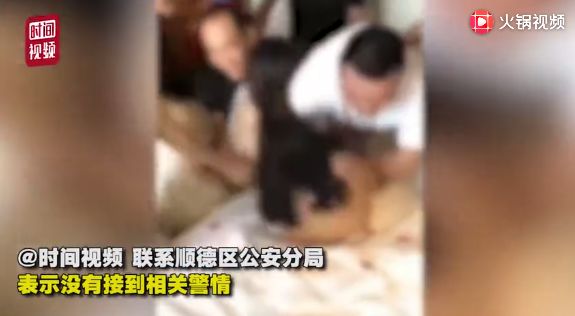 4伴娘被压床猥亵视频疯传佛山微信群警方回应