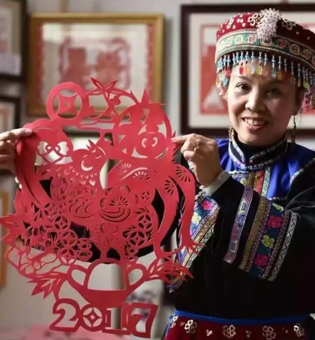 剪纸技艺01来看看都来了哪些偶们广西的"非遗传承大咖"那颗期待的小心