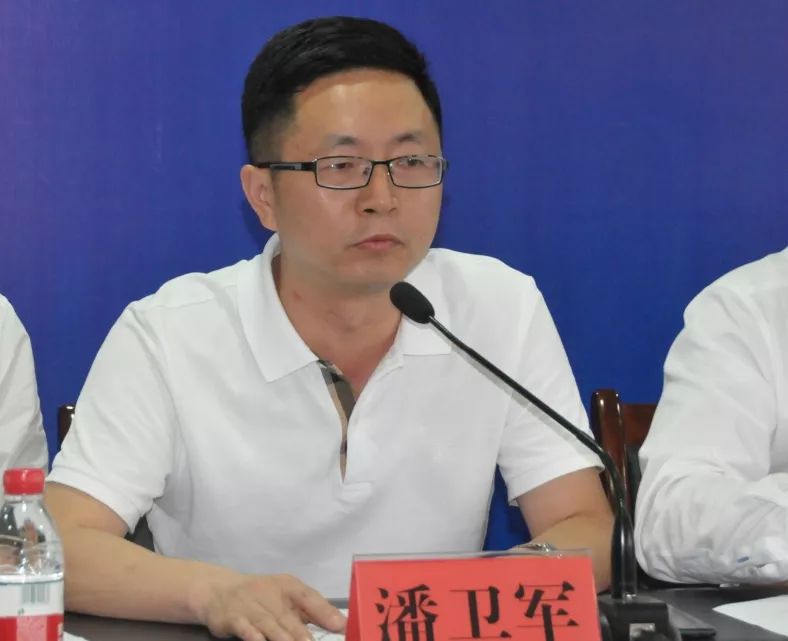 镇党委副书记,常务副镇长潘卫军回答:1.常态化排摸.