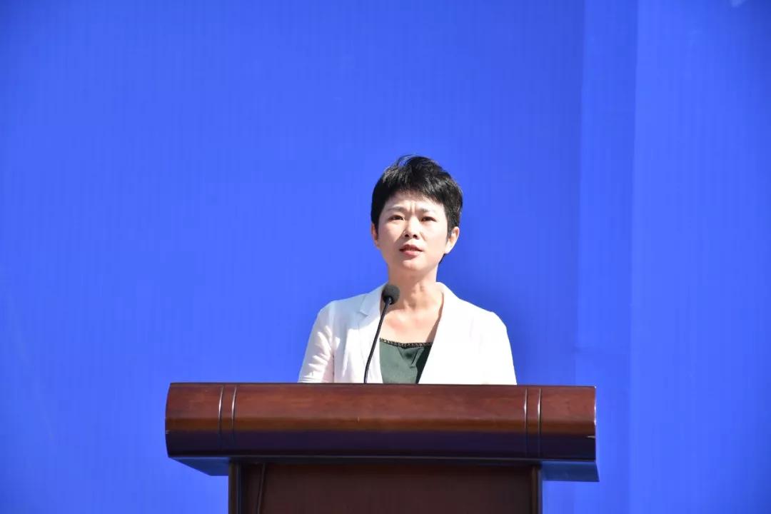 市委书记何琼妹讲话
