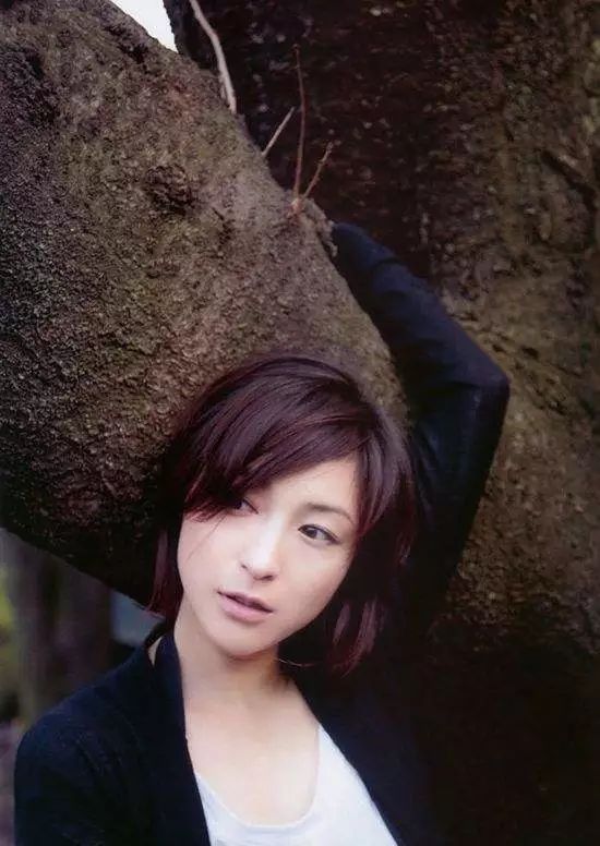 盘点:美颜盛世!短发女人也可以性感和可爱
