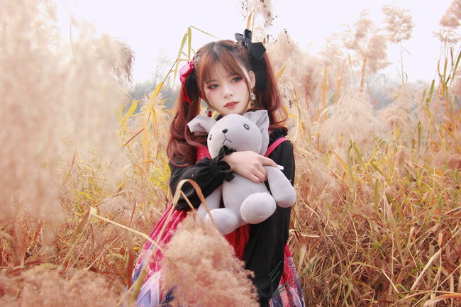 lolita暖色调的小姐姐